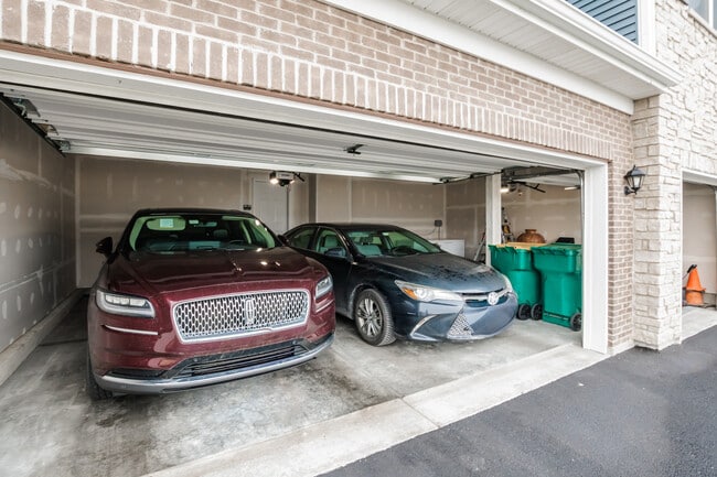 Photo - 12513 S Willowgate Ln