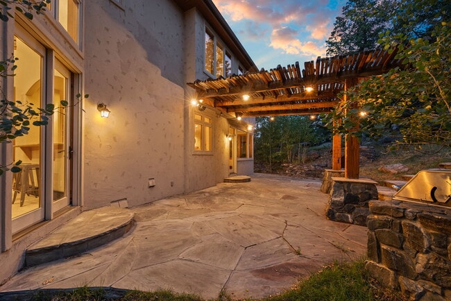 Photo - 6827 Timbers Dr