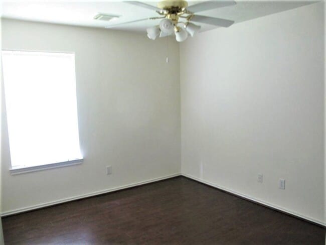 Photo - 3106 Aylesworth Ct