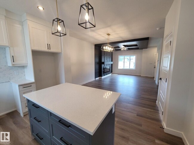 Photo - #Mainfloor 9802 107 Morinville AV