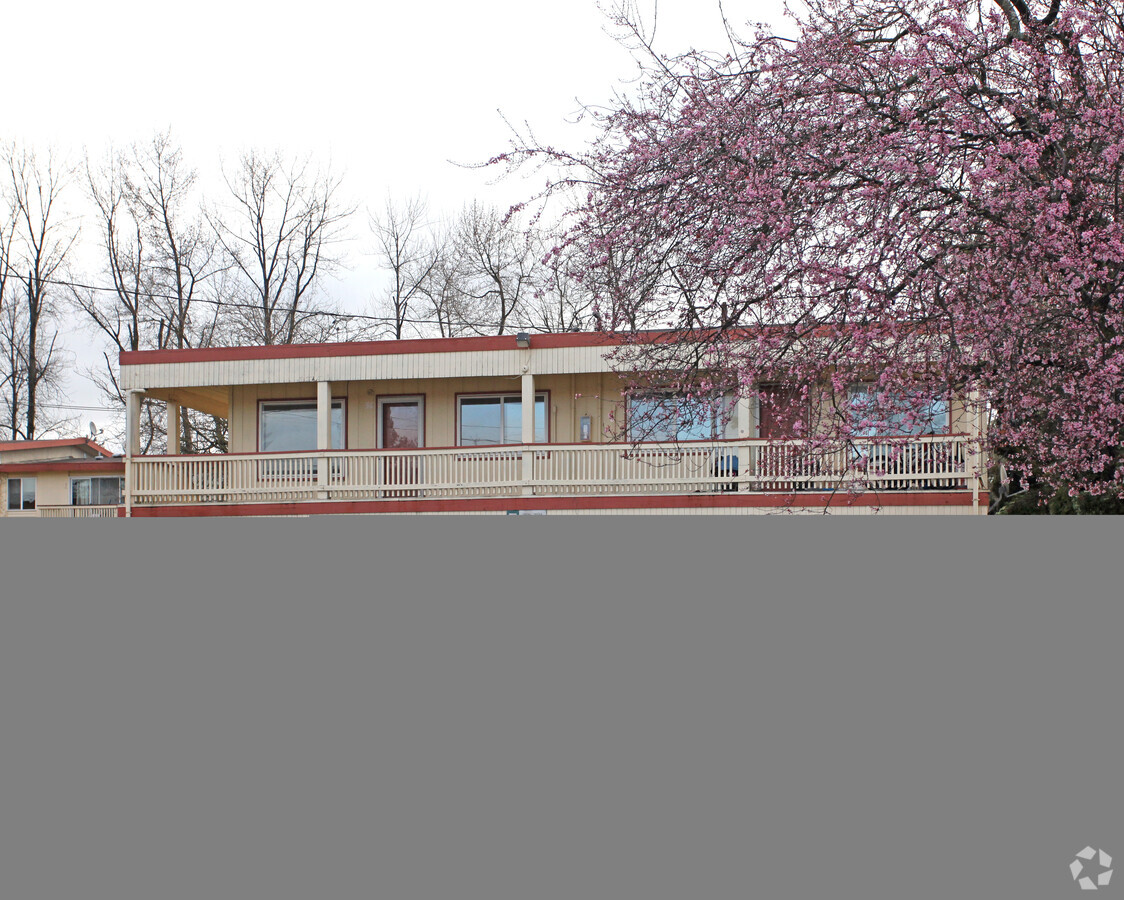 Wintergreen Place Apartments - Wintergreen Place Apartments