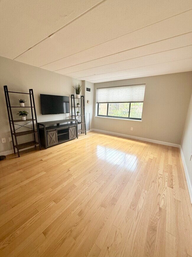 Photo - 1933 Commonwealth Ave Condo Unit 408
