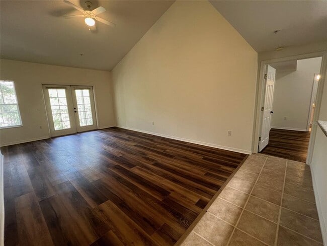 Photo - 4941 SW 91st Terrace Unidad N302