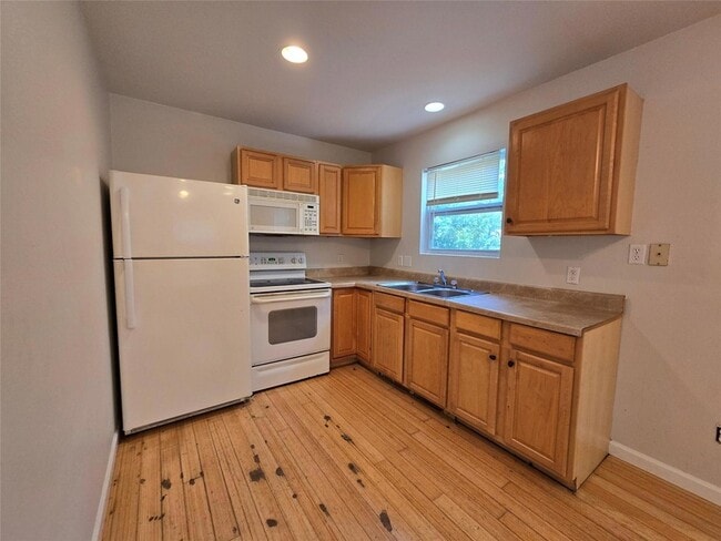 Photo - 4516 Russell Dr