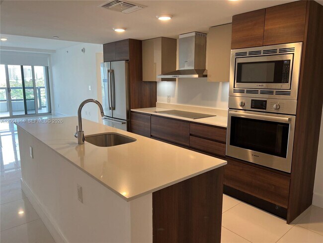 9261 E Bay Harbor Dr Unit 604