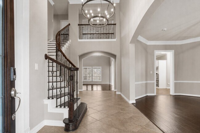Photo - 2822 Taylorcrest