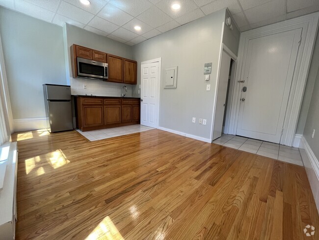 Building Photo - 71 Pinckney St Rental
