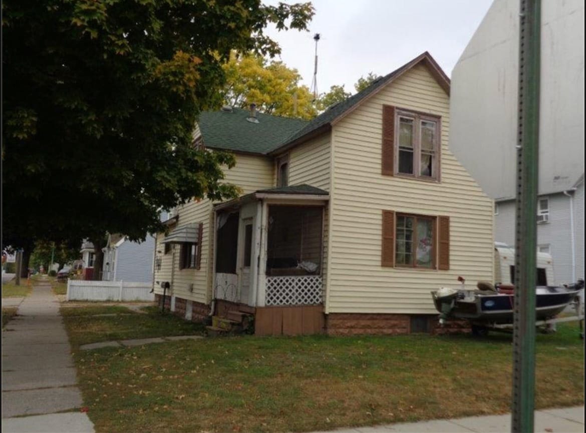 Photo - 401 N Elm St