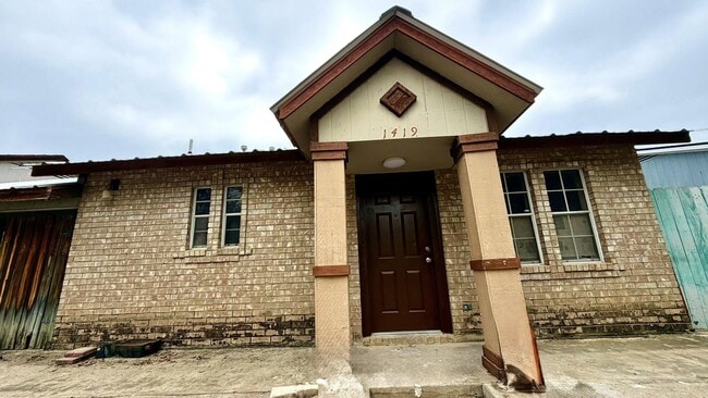 Photo - 1419 Reagan Dr