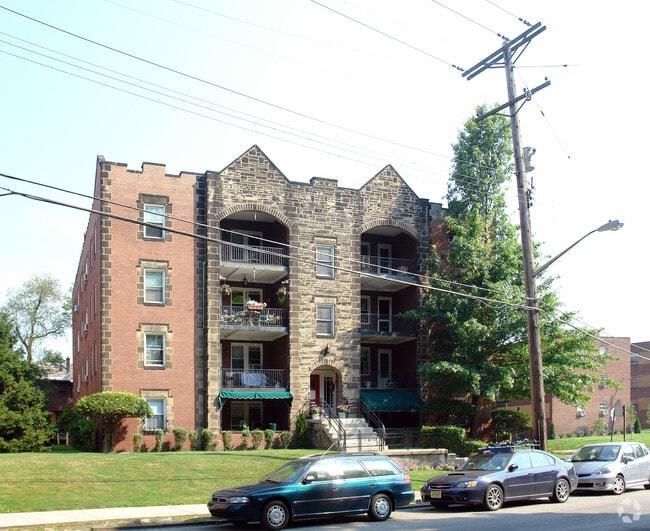 Building Photo - BRETT Rental