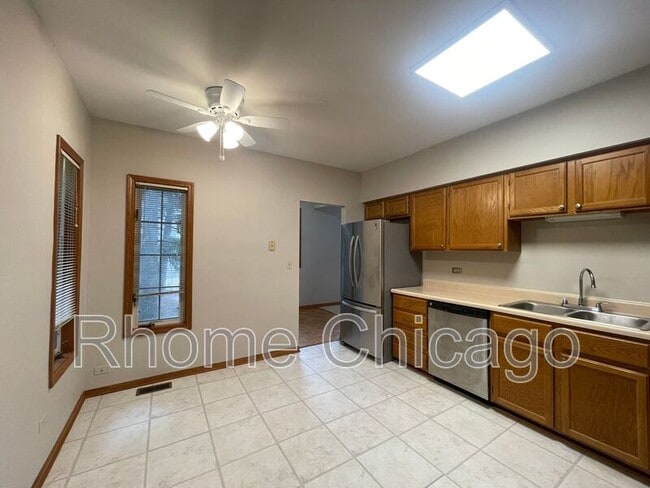Photo - 519 W Parkside Dr