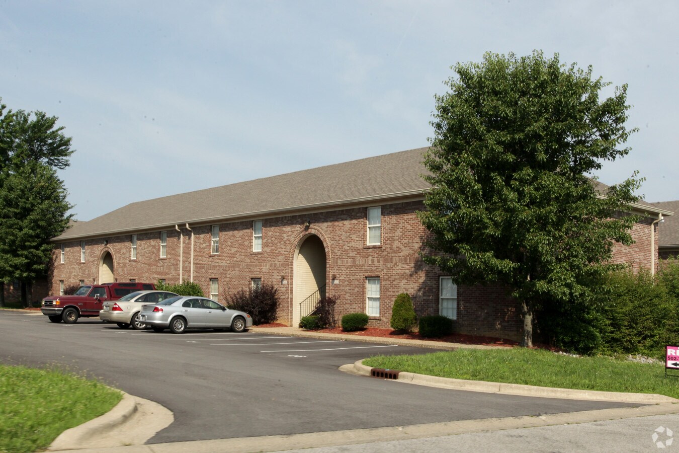 Castleton Apartments - Castleton Apartments