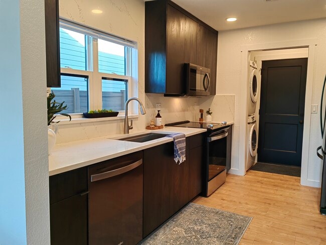 Photo - 1305 W South Park St