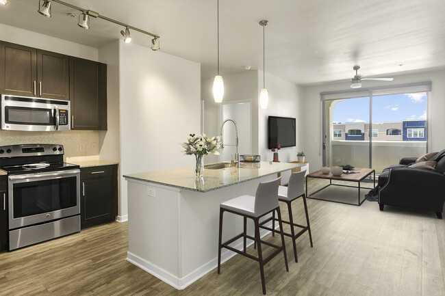 Luxe Scottsdale - Luxe Scottsdale Apartments