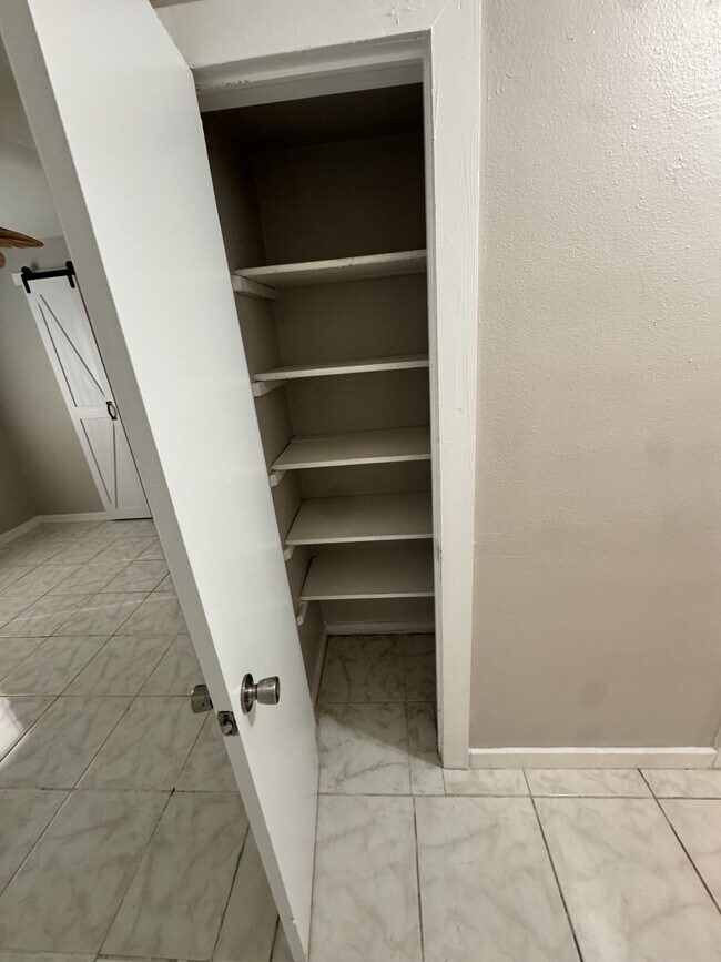 Photo - 3999 Conway Blvd