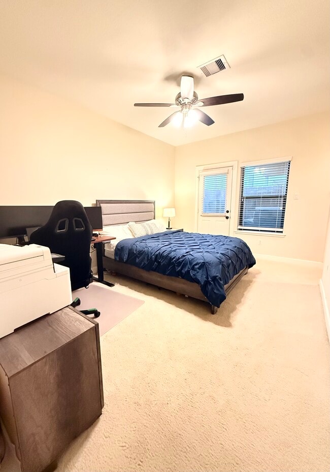 Photo - 5811 Maxie St