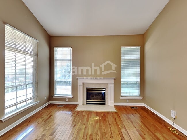 Photo - 317 Stone Heath Ct