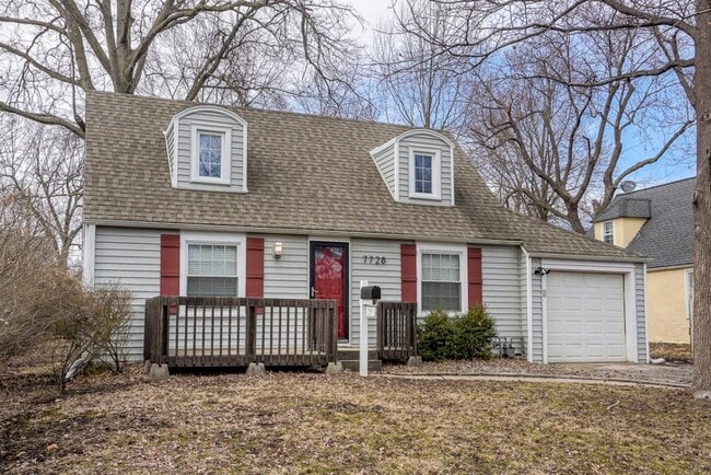 Photo - 7728 Walnut St