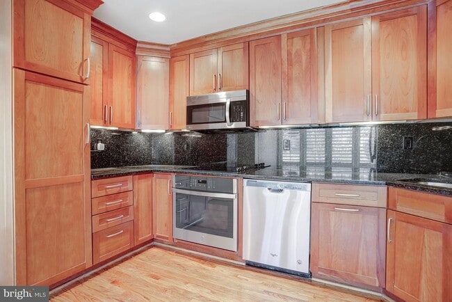 Photo - 7525 Salem Rd