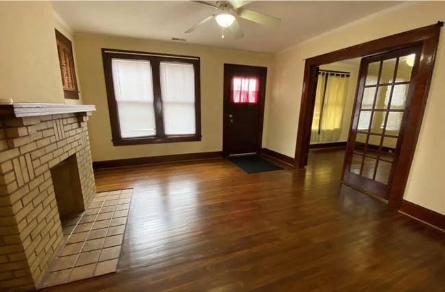 Photo - 317 E 20th St