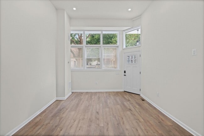 Photo - 1723 E Lombard St