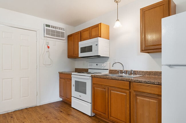 Photo - 720 Pritchett Ln
