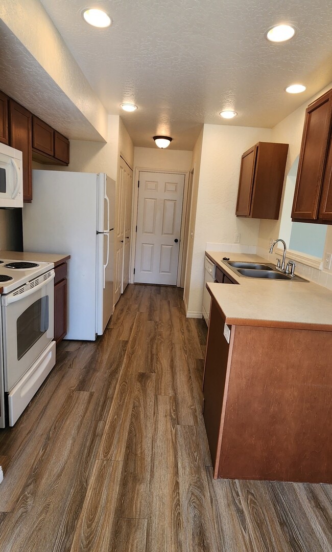 Photo - Luxury Living with a View: Beautiful Duplexes in Ponderay