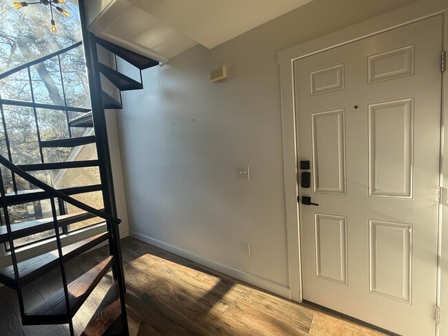 Photo - 300 Yacht Club Dr Unit 18