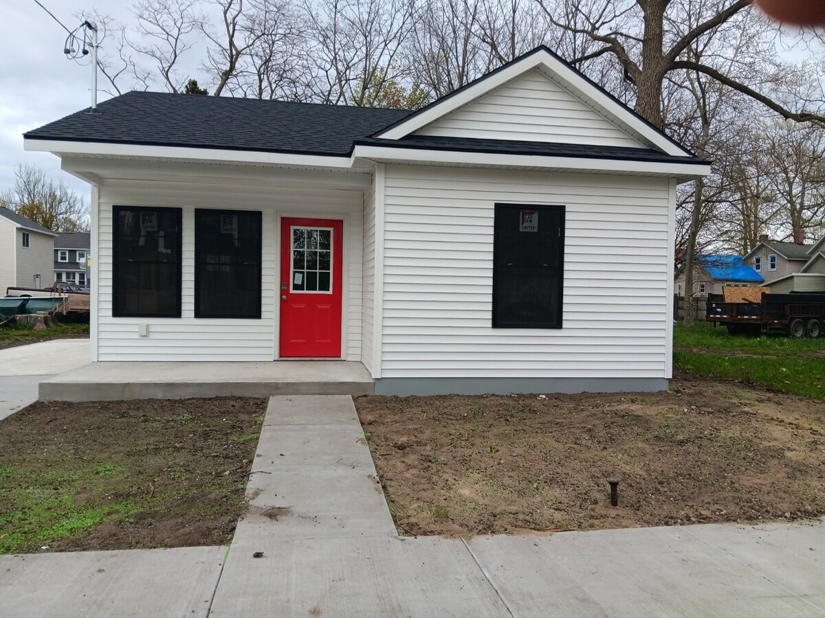 Photo - 1278 Pine St House