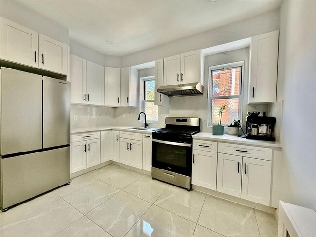 Photo - 2509 E 12th St Unit 1