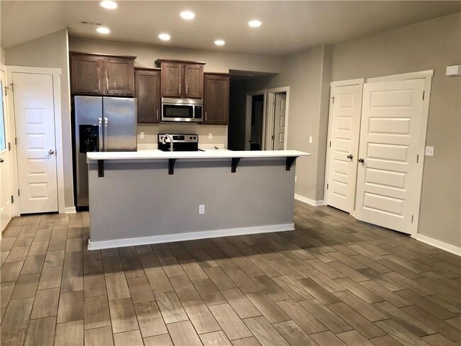 Building Photo - 608 W Weymouth Rental
