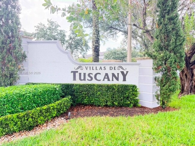 Photo - 701 SW 148th Ave