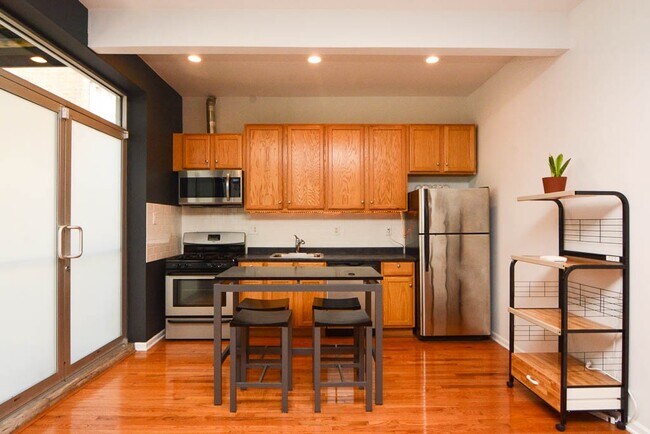 Photo - 1448 W Blackhawk St Unit J08P