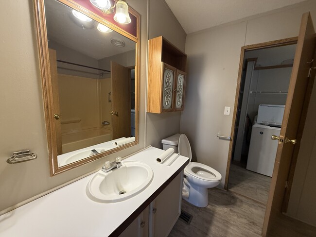 Photo - 795 Orchid Trail