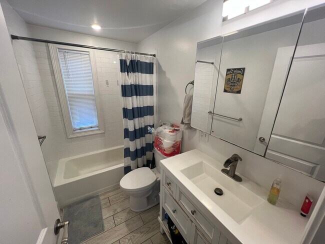 Photo - 183 River St Unidad 2