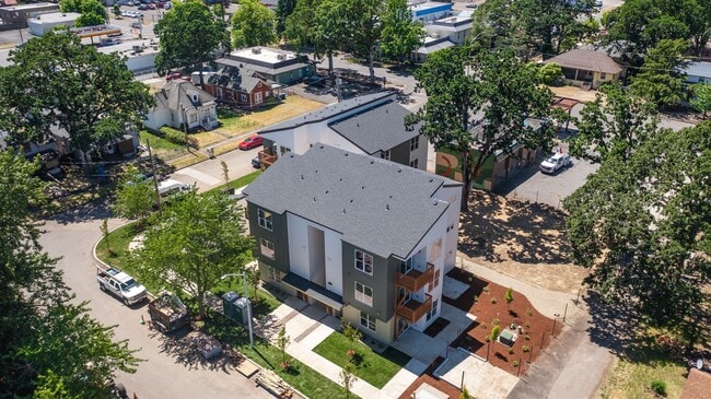 Building Photo - $99 deposit move in special! Rental