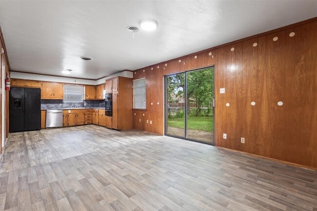 Photo - 8923 Jennie Lee Ln