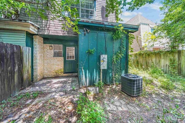 Photo - 2107 Langley Ave