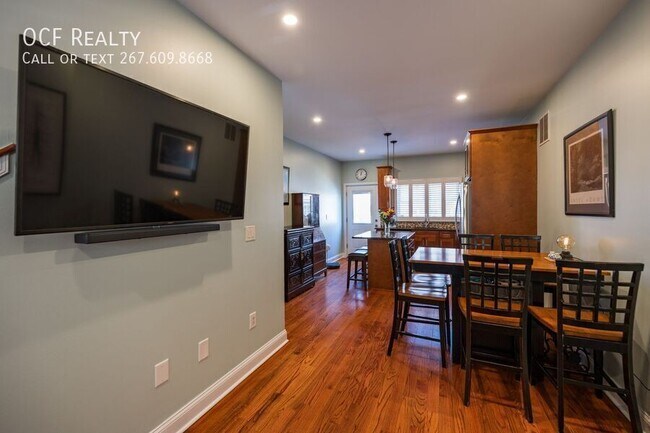 Photo - 2217 League St