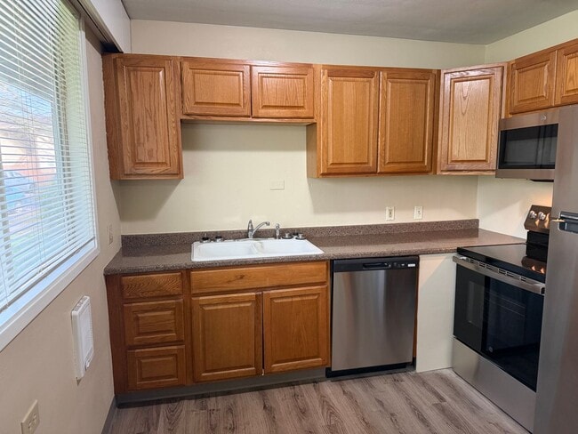 Photo - Updated 2 bedroom 1 bath duplex in Eugene!