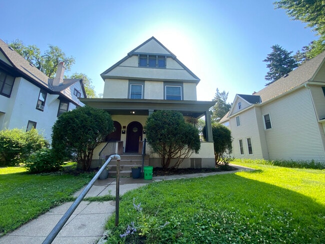 Building Photo - 3111 Dupont Ave S Rental
