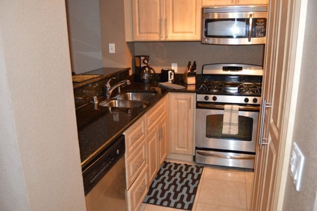 Photo - Meridian TOP FLOOR Luxury Condo with Strip...