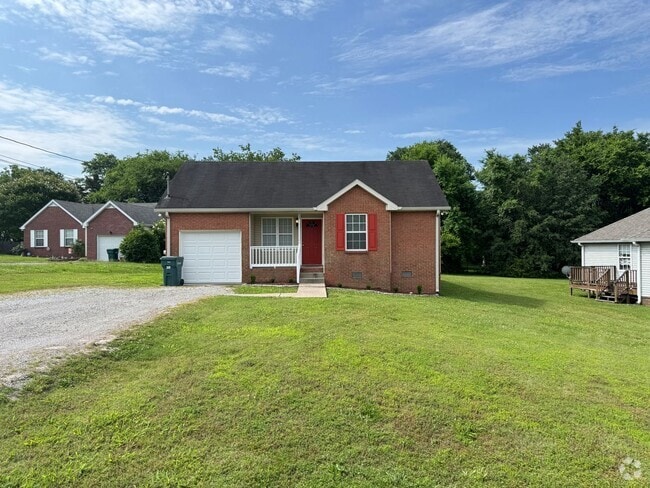 Building Photo - FOR LEASE- SINGLE FAMILY HOME WALKING DIST...