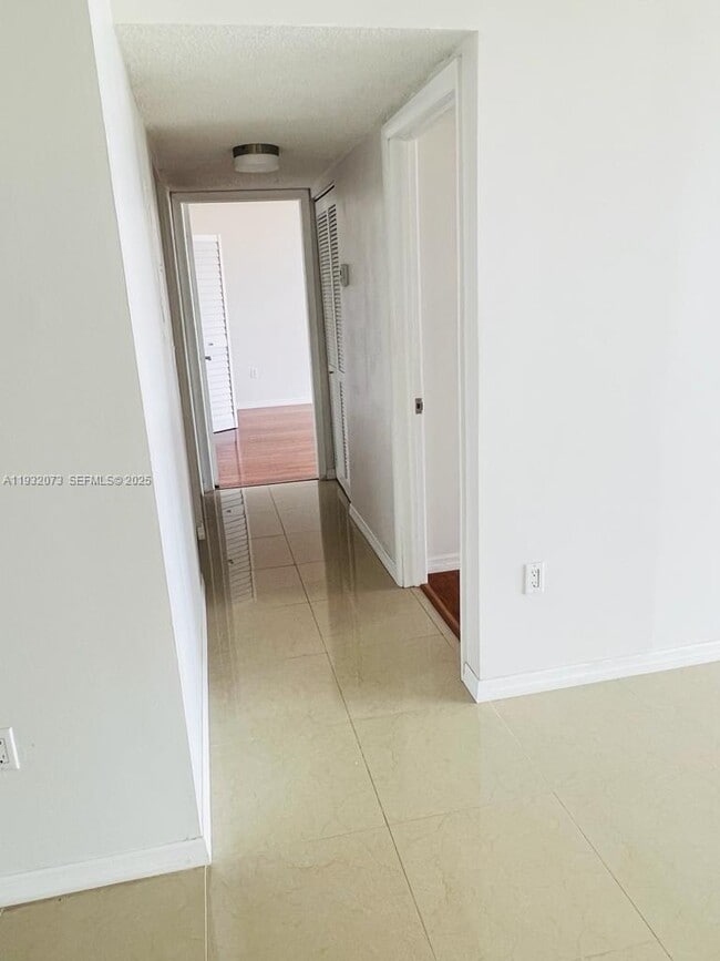 Photo - 1450 Brickell Bay Dr Unit 1606