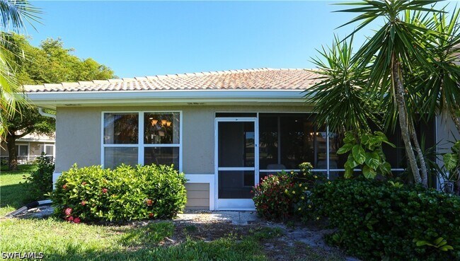 402 Emerald Bay Cir Unidad E7