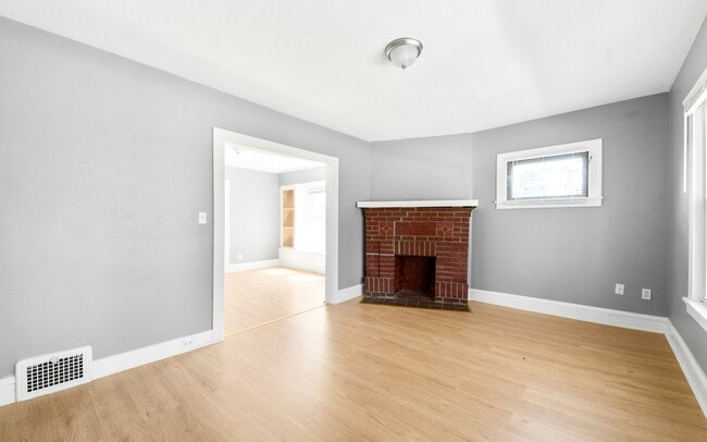 Photo - 13617 Glenside Rd Townhome