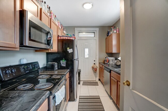 Photo - 350 Volkert St Unidad 2