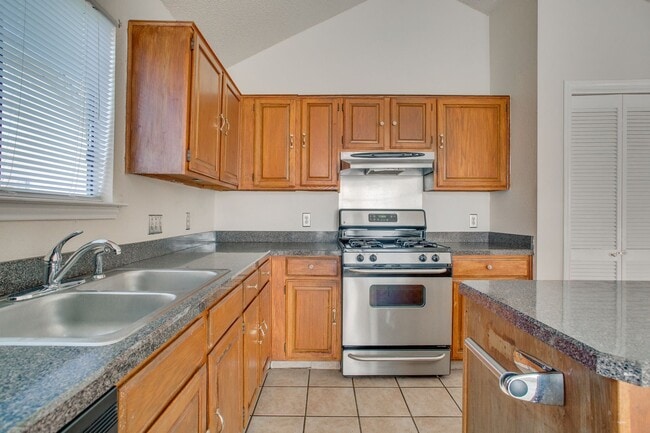 Photo - 9805 Briar Ridge Dr