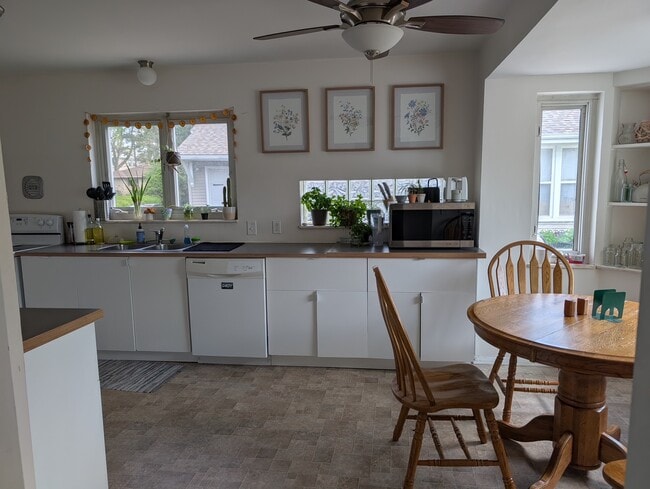 Photo - 2025 Bretton Pl