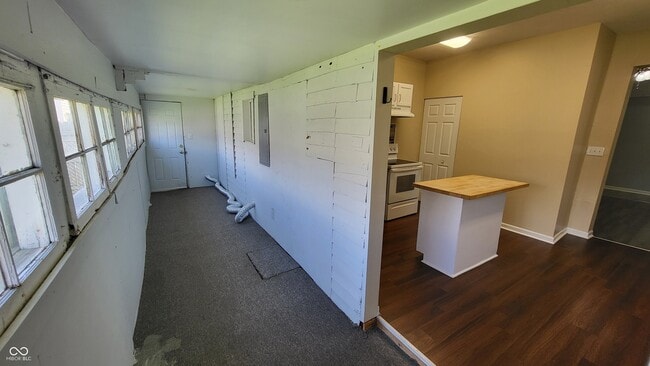 Photo - 1314 E 10th St